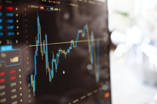 11万亿仅“续命”一个月！日元又崩了 日本央行本月必加息
